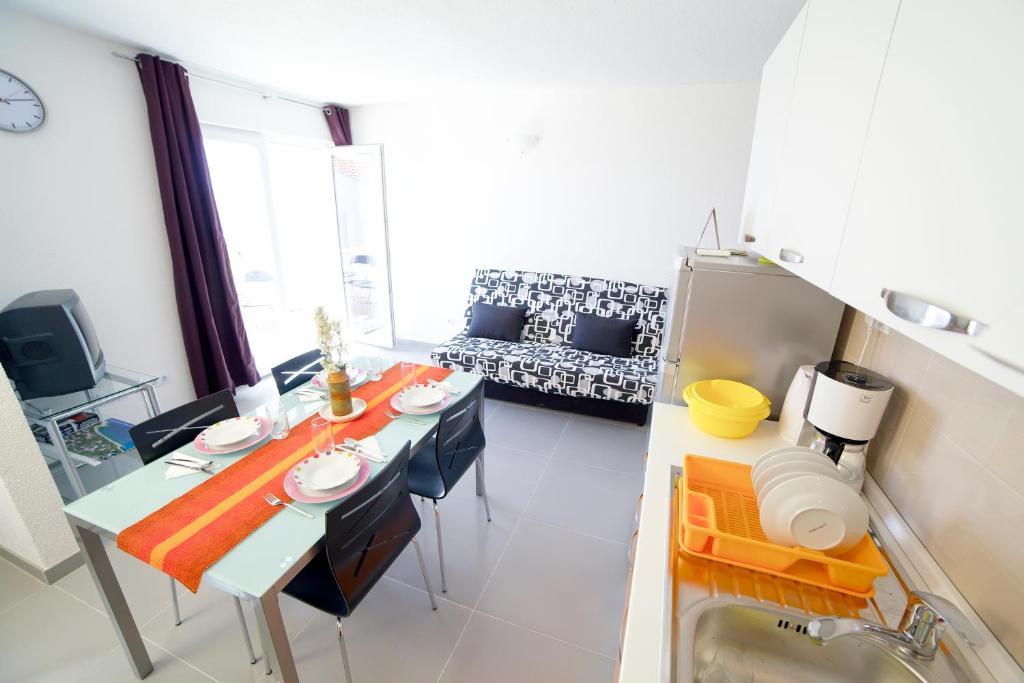 Apartments 1234 Mimice Phòng bức ảnh